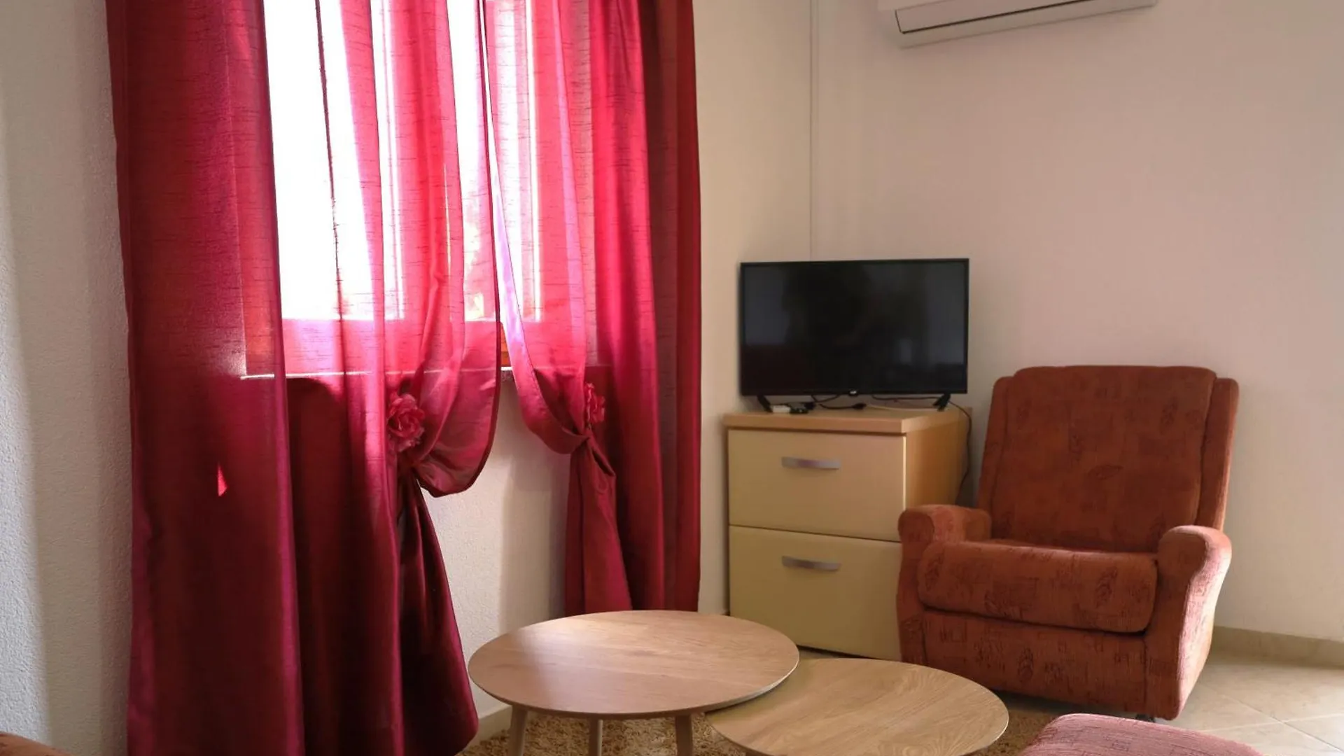 Apartment Zita With 1 Bedroom In Relaxing Surroundings Near Umago 0*,  Croazia