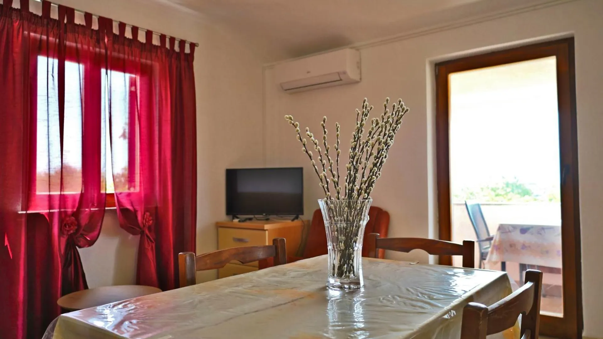 Apartment Zita With 1 Bedroom In Relaxing Surroundings Near Umago